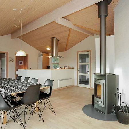 8 Person Holiday Home In Jerup Exteriör bild