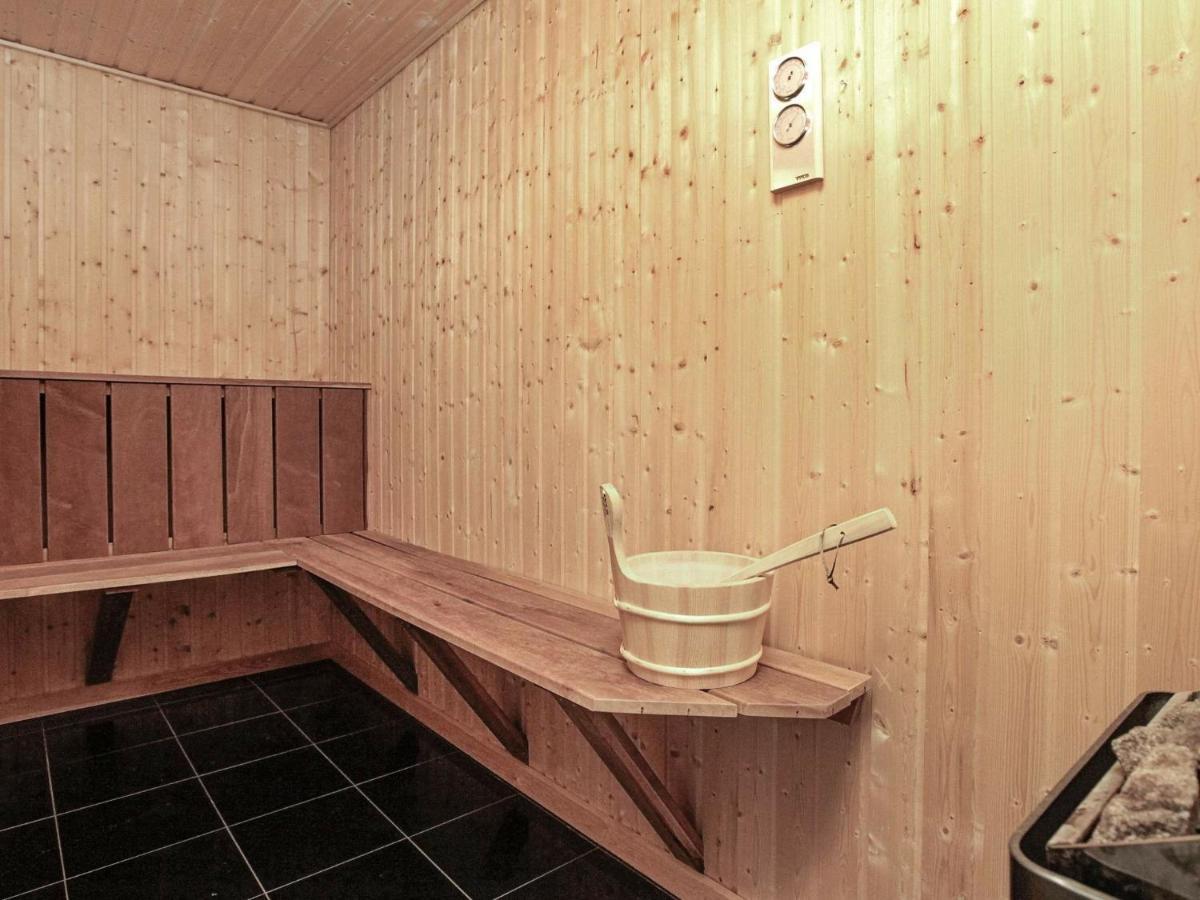 8 Person Holiday Home In Jerup Rum bild